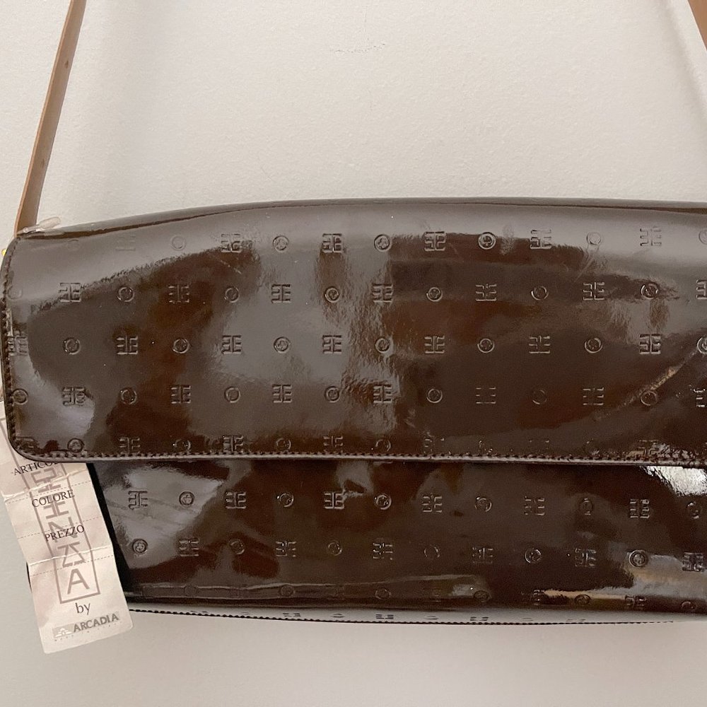 ARCADIA ITALY BROWN BEIGE PATENT LEATHER SLIM SHOULDER BAG SATCHEL - Picture 2 of 7